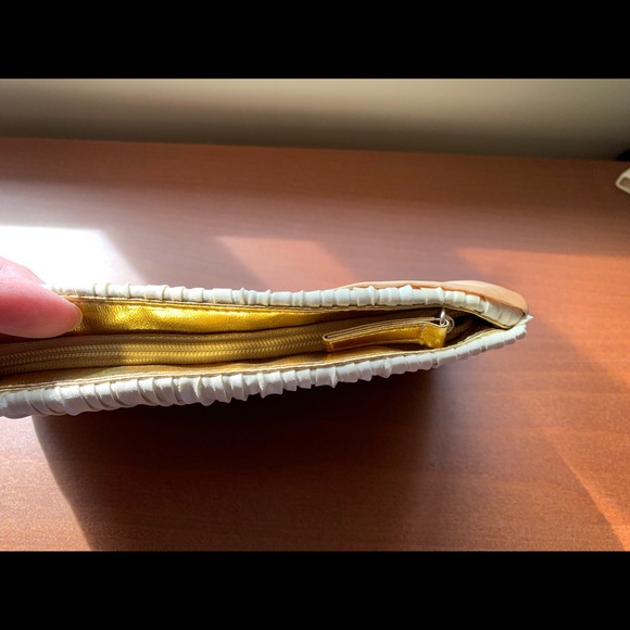 ASTALIFT bow tie details purse - Picture 4 of 8